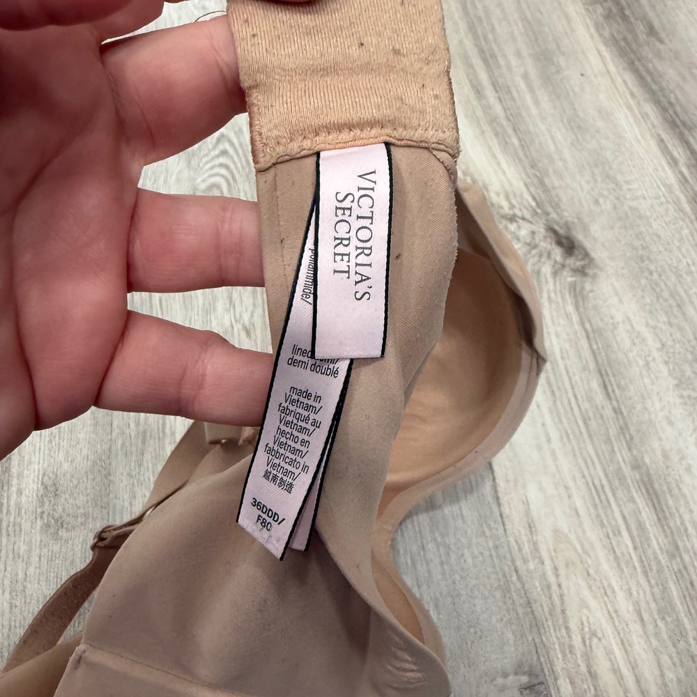 Victoria's Secret Tan Lined Demi Bra 36DDD Nude Seamless Underwire - Picture 3 of 5